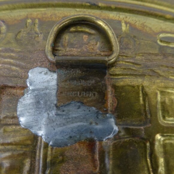 Vintage Brass Tavern Pub Plate Charger Wall Hanging Elpec England MCM - Picture 6 of 6